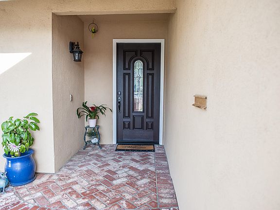4th image of 722 Danvers Cir