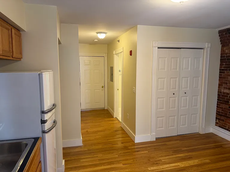 36 Main St #6 — Photo 6