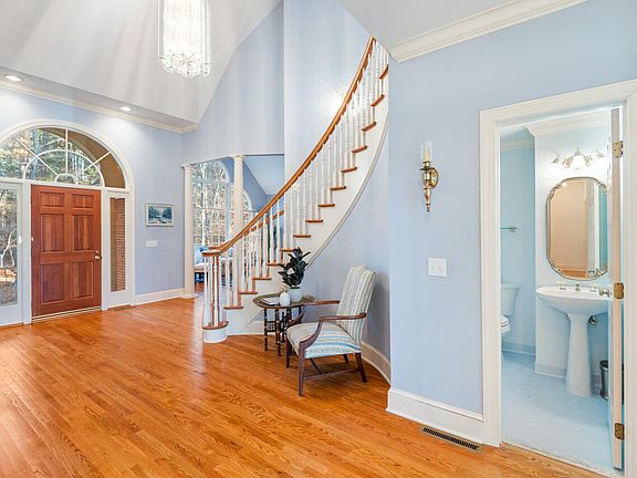 5th image of 6319 Mimosa Dr