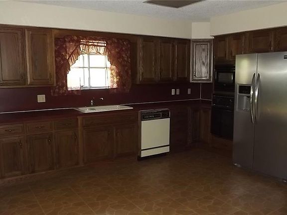 3rd image of 3002 Cortez Dr