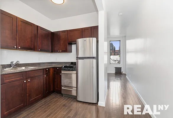 Rented by REAL New York | media 15
