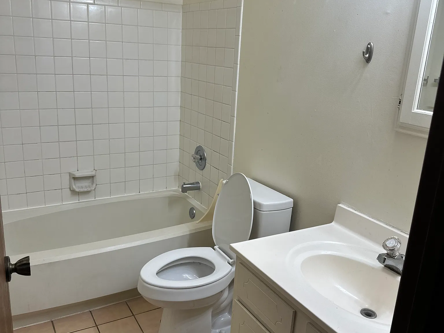 2 bed, 1046 sqft, $1,260 — Photo 2