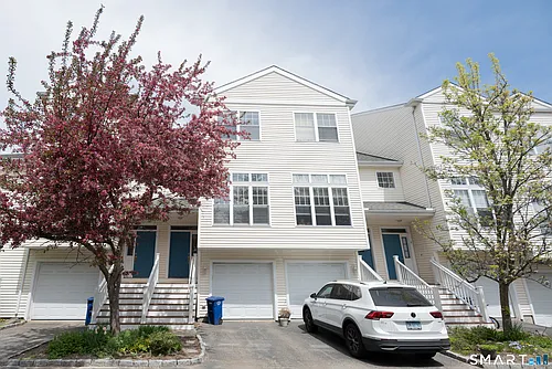 291 Silverbrook Rd #4 Photo 1