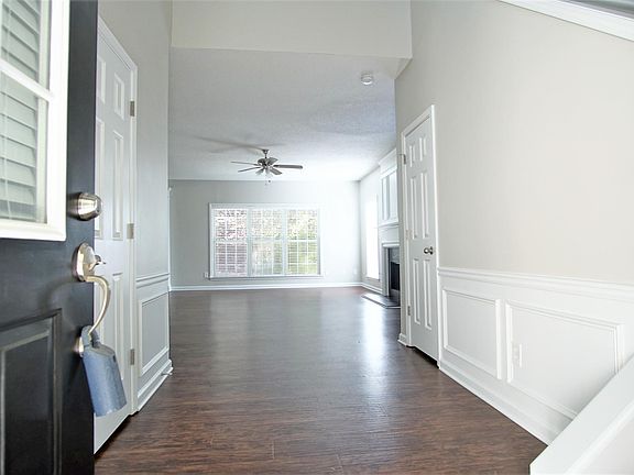 2nd image of 405 Chippenham Ct