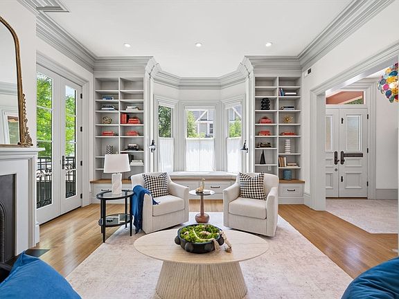 3rd image of 81 Garfield St #81