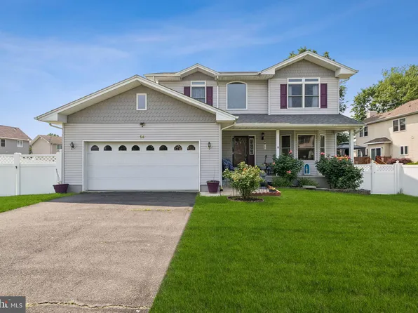 14 Sawmill Dr, Pemberton, NJ 08068