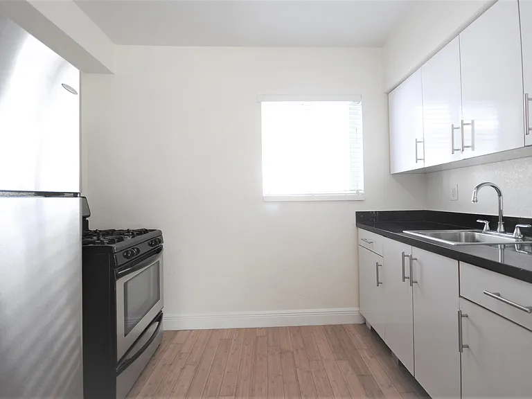 7315 Carlyle Ave #18 — Photo 8