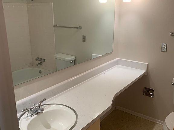 Shared Full Bath