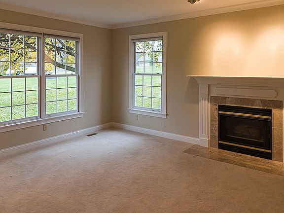 4th image of 6593 Wyndwatch Dr