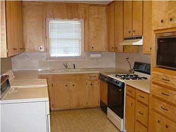5th image of 631 Hillman St