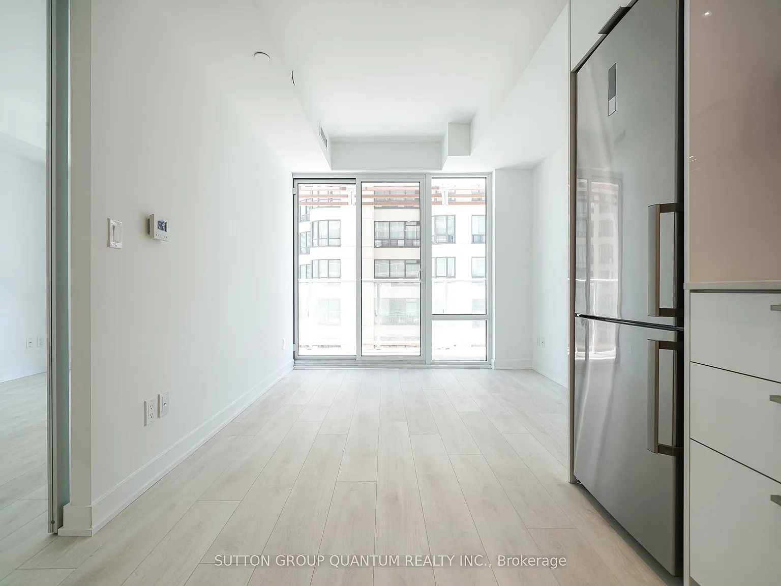 The Tea House Condominiums — Photo 2