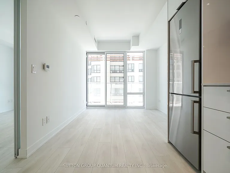 18 Maitland Ter #902 — Photo 2