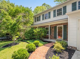 11973 Cotton Mill Dr, Woodbridge, VA 22192