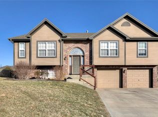 13235 Ridgeview Dr, Platte City, MO 64079