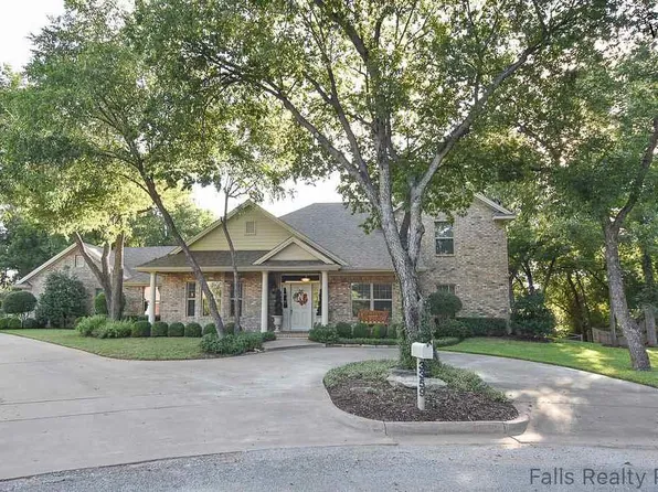 3359 Horseshoe Bend Est, Iowa Park, TX 76367