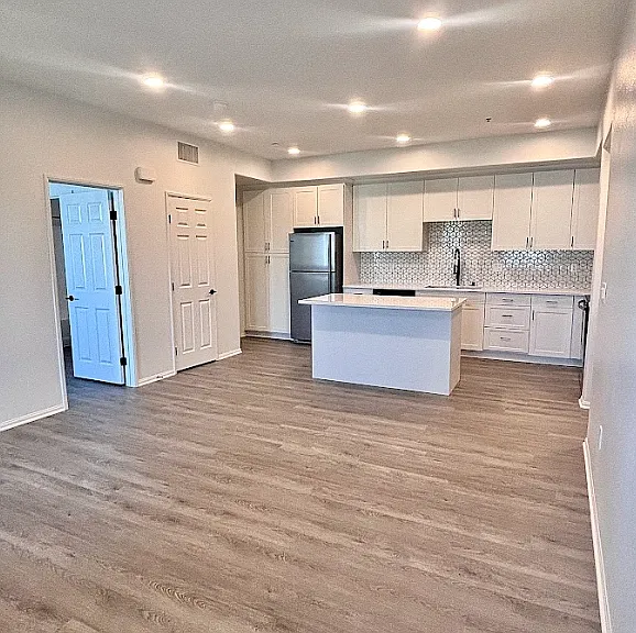 Placita Luxe Residences — Photo 42