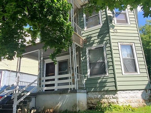 2nd image of 1613 Seymour Ave #1615