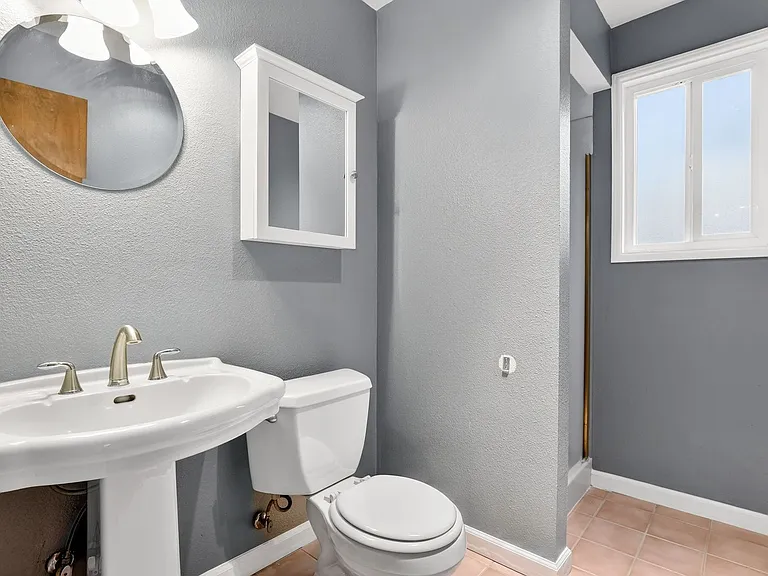 8808 NE 33rd St — Photo 7
