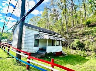 3840 Green Valley Rd, Huntington, WV 25701