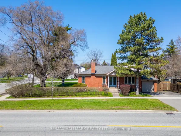 200 Berry Rd, Toronto, ON M8Y 1W8