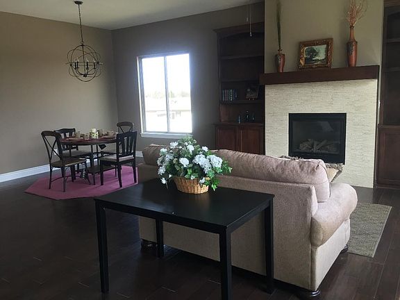 3rd image of 1425 N Jason Dr