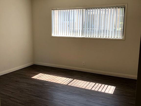 5th image of 3772 Lockland Dr APT 5