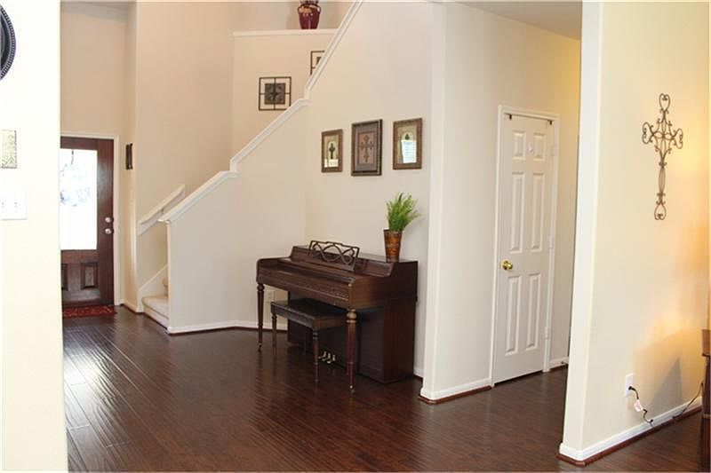 1st image of 25111 Bretonwood Ln