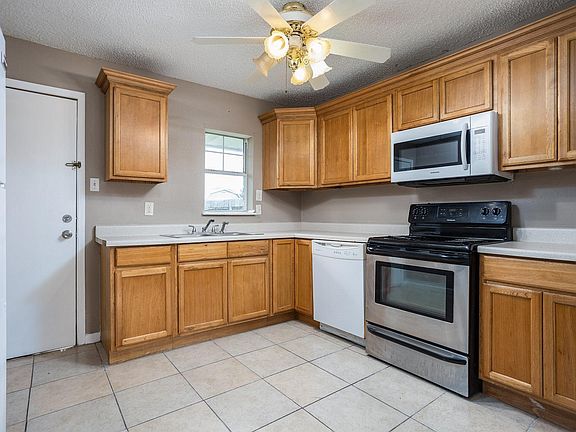 2nd image of 2538 Oday Rd #A