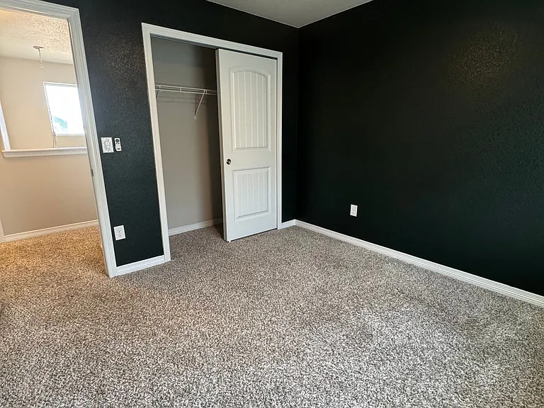 6802 Galpin Dr — Photo 16