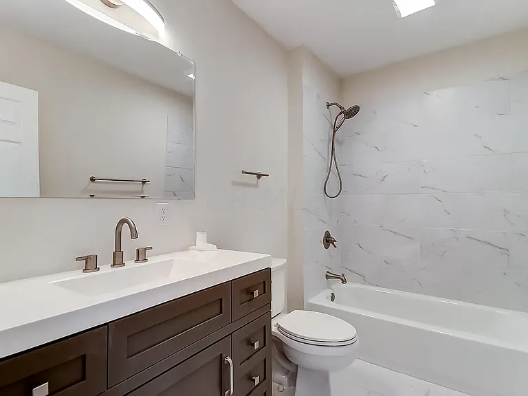 40 E Markison Ave — Photo 9