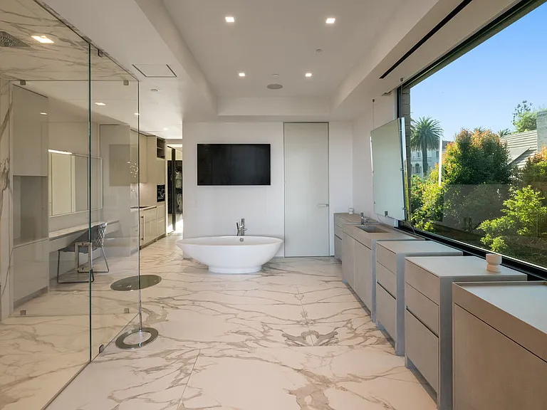 1140 Summit Dr — Photo 29