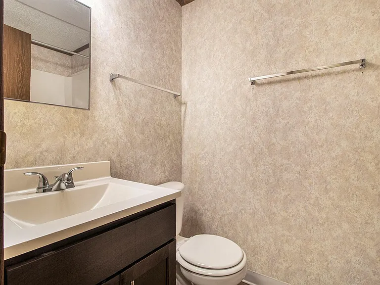 Arrowhead Apartments — Photo 13
