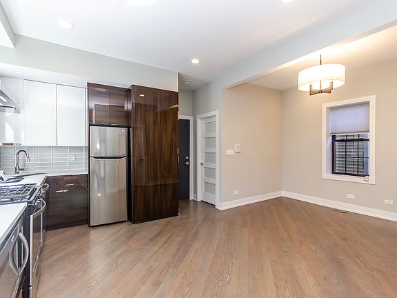2nd image of 2222 W Palmer St APT 1R