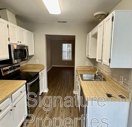 2nd image of 253 Thalia Trace Dr