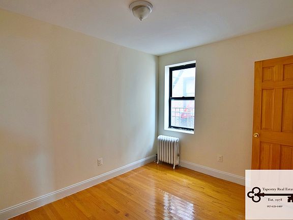 4th image of 47-27 39th St #4R