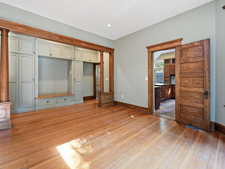 922 E Capitol St NE — Photo 17