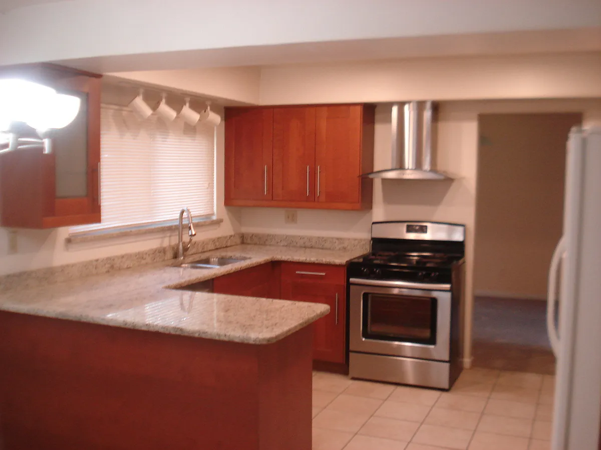 Building Photo - 1305 Fieldway Ct