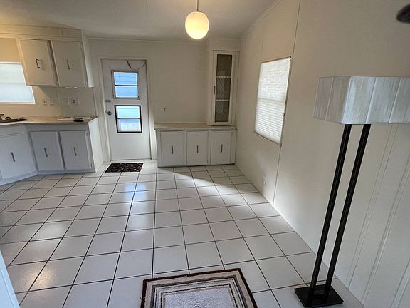 4th image of 7 Las Palmas Dr #92
