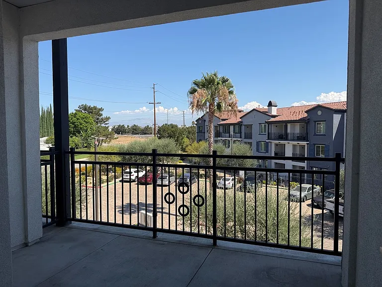 The Crossings of Chino Hills — Photo 54