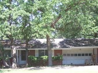 7105 Meadowbrook Dr, Fort Worth, TX 76112