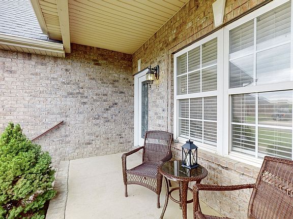 3rd image of 1406 Davy Crockett Dr