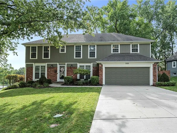 7105 W 101st St, Overland Park, KS 66212