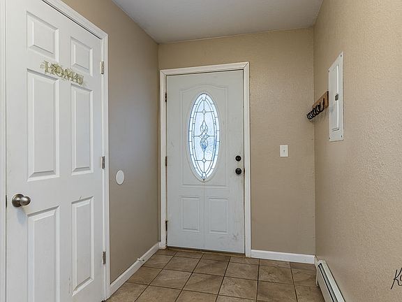 3rd image of 601 Bonnifield St
