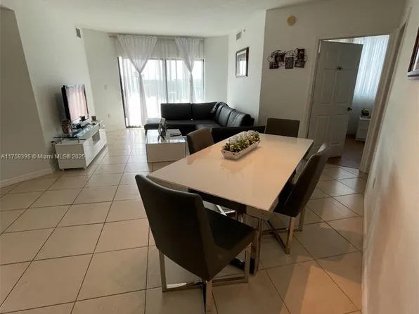 4242 NW 2nd St APT 604, Miami, FL 33126