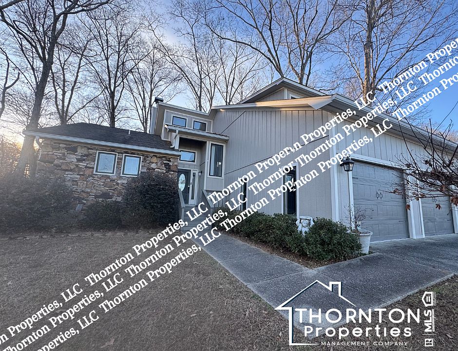1st image of 251 Riverbend Cir