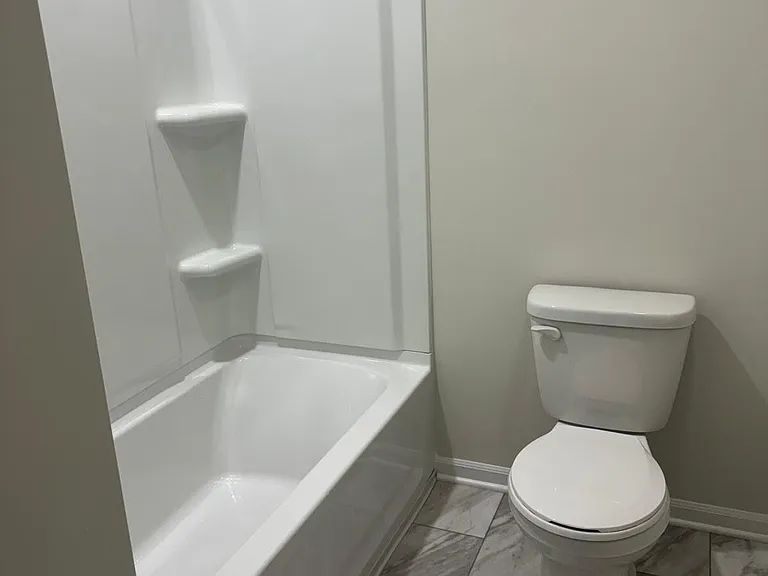 627 Addison Cir — Photo 2