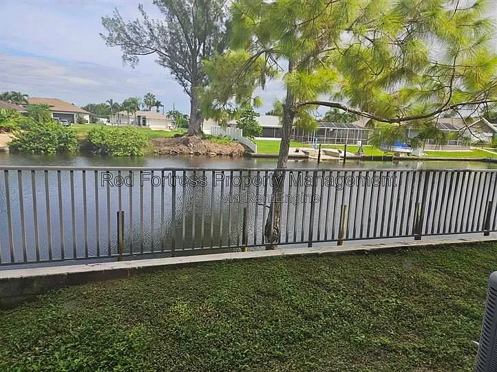 2 bed, 2.5 bath, 1450 sqft, $2,000 — Photo 2