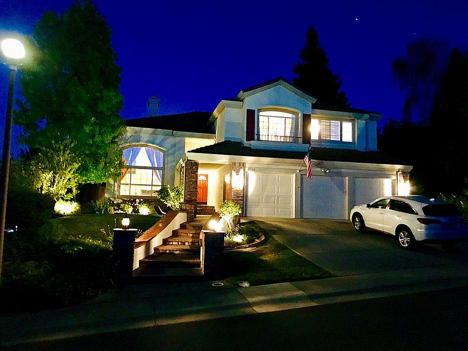 2nd image of 2716 Seminole Cir