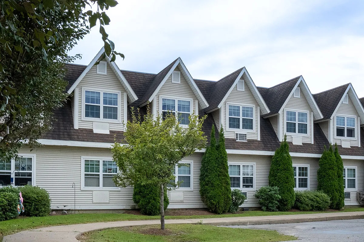 Building Photo - 10 Tyler Way #205