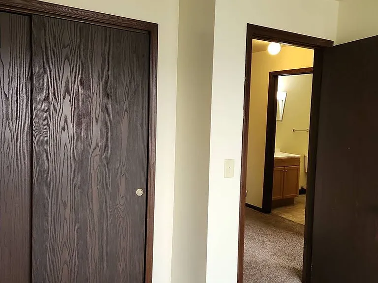 9823 Slee Rd — Photo 27